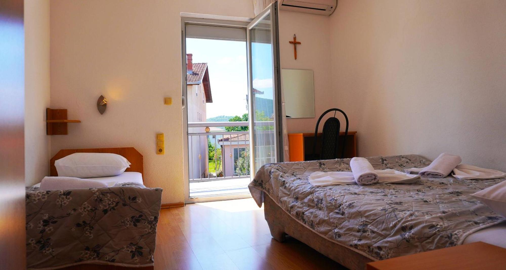 Pansion Viola Hotel Medjugorje Exterior photo